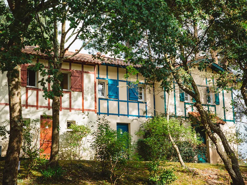 Village Moliets dans les Landes, un site de vacances en famille au cœur de la nature et proche de la plage.